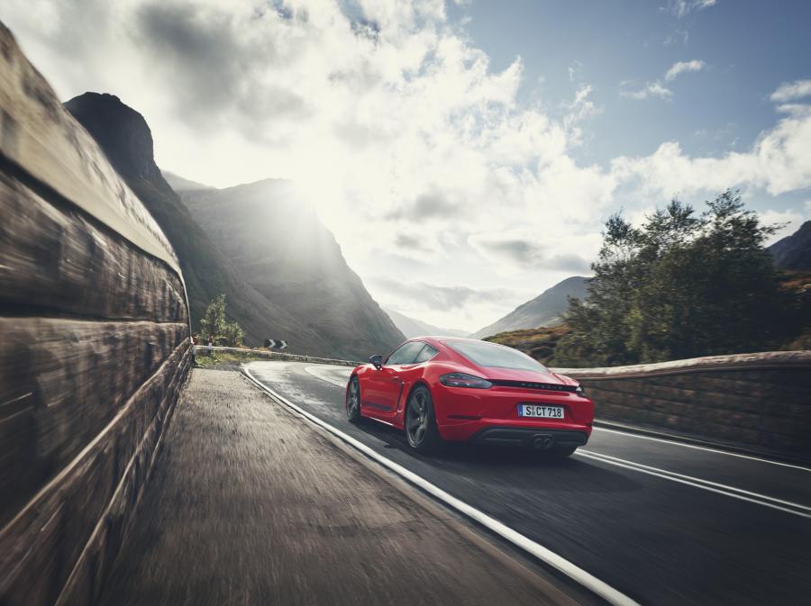  Porsche 718 Cayman T (982C) 2019 года  (WW) (фото 3 из 73)